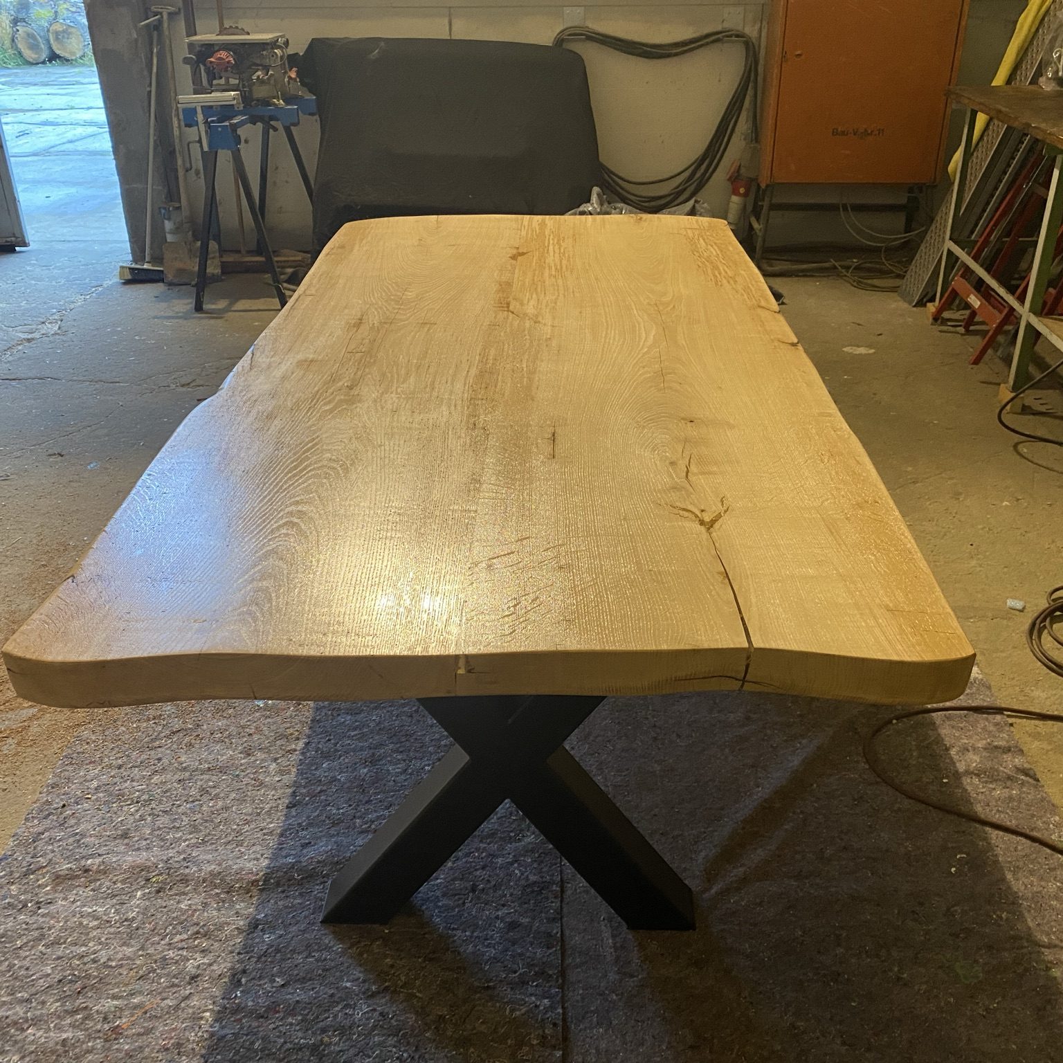 Eichentisch aus 2 Bohlen