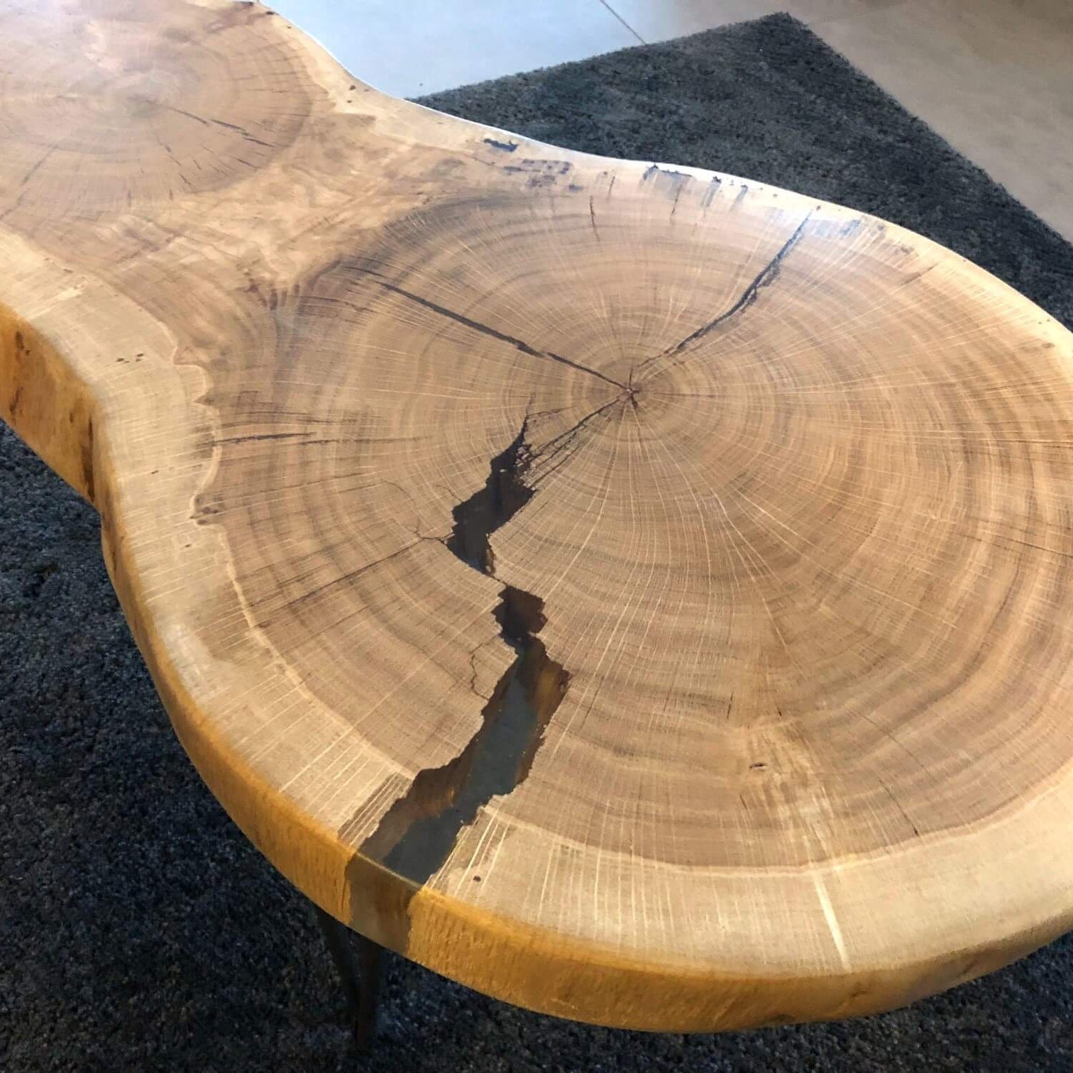 Couchtisch mit 2 Herzen