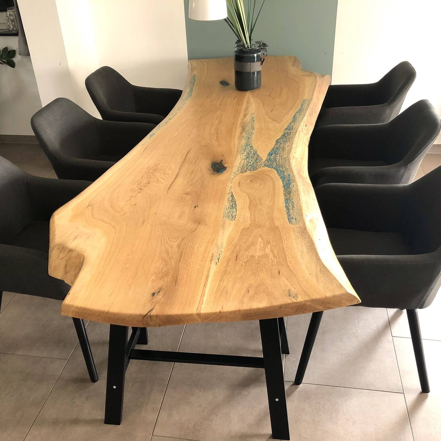 Tisch aus 2 Eichenbohlen